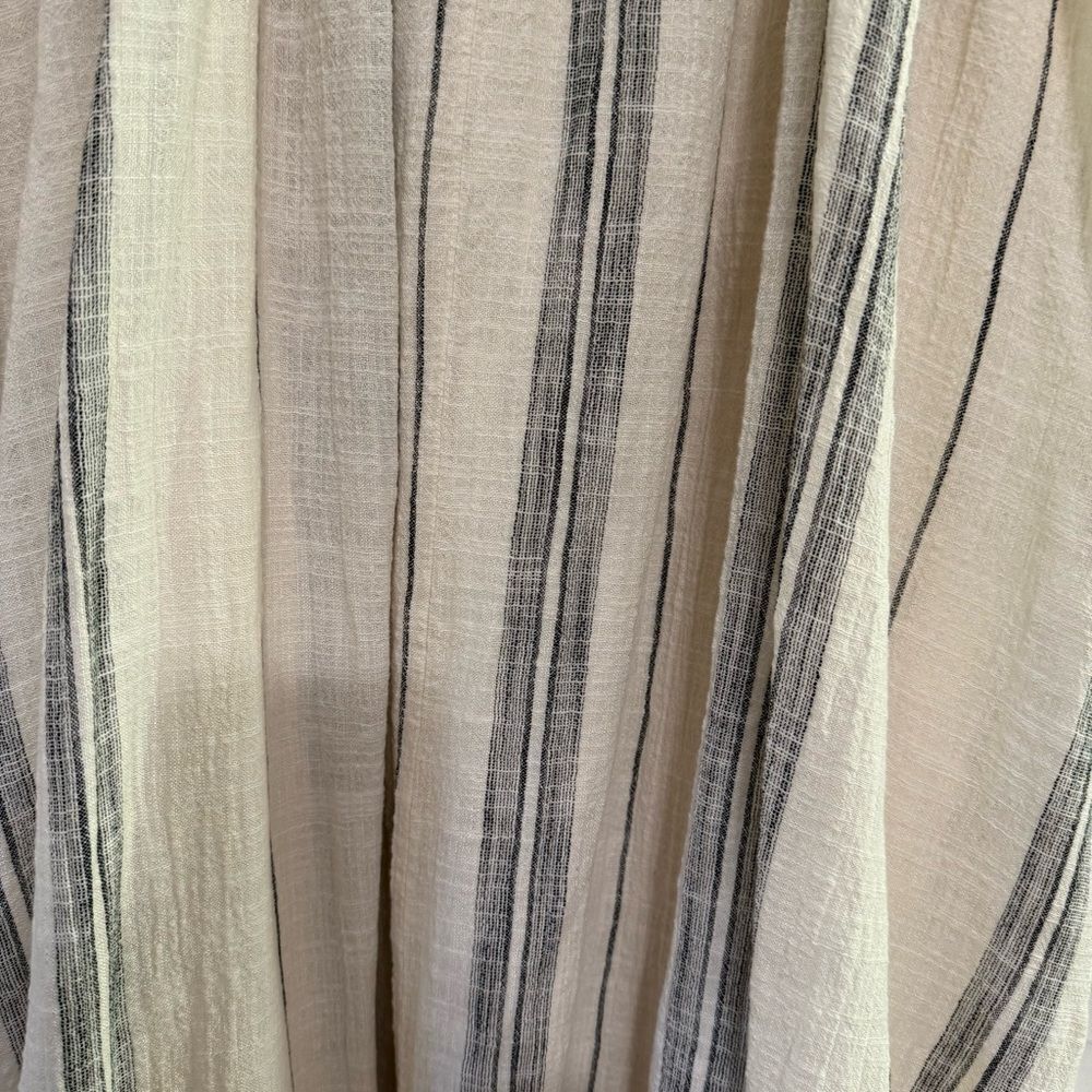 Abercrombie & Fitch Ivory & Black Wide-Flowy Crinkle Cotton Dress - Picture 6 of 10